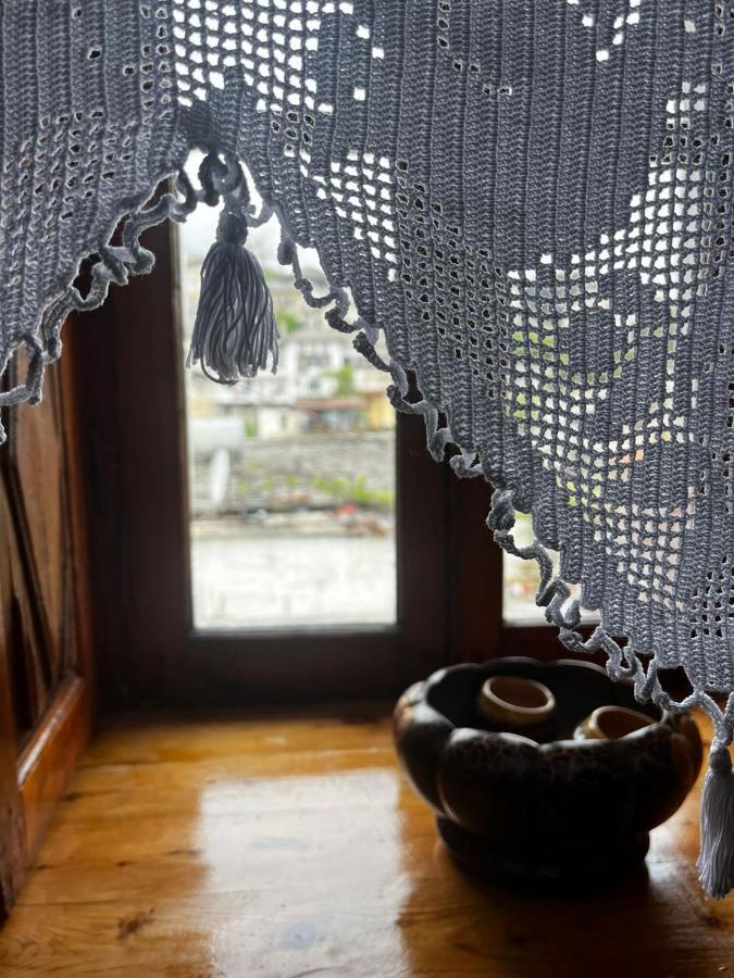 Guesthouse 1805 Gjirokastër Esterno foto
