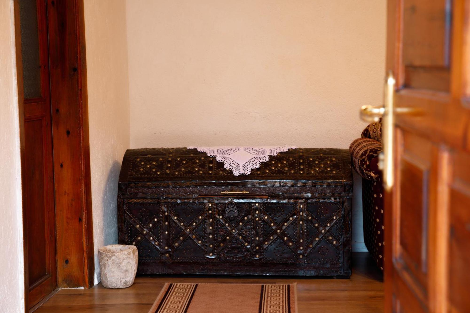 Guesthouse 1805 Gjirokastër Esterno foto