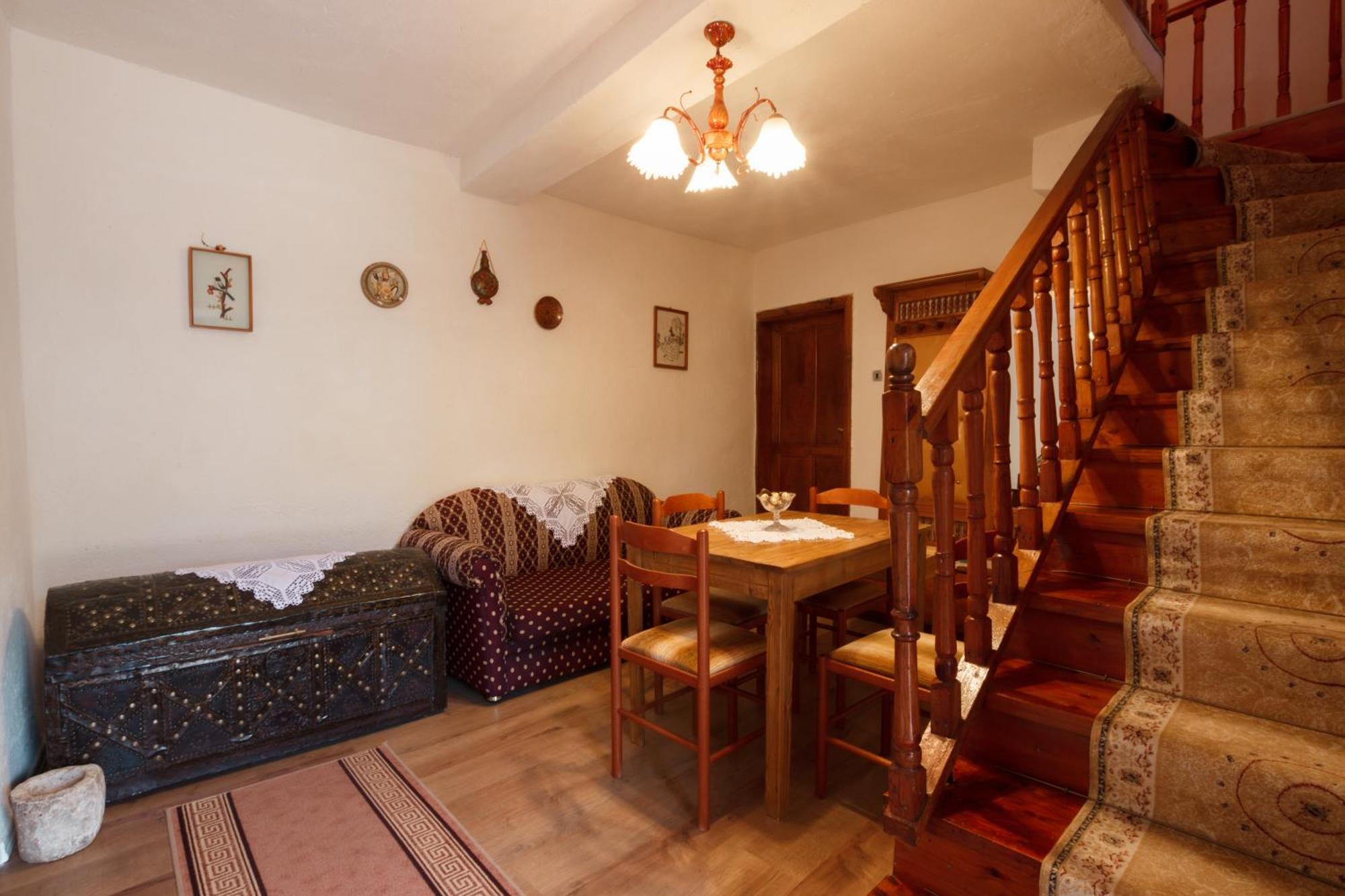 Guesthouse 1805 Gjirokastër Esterno foto