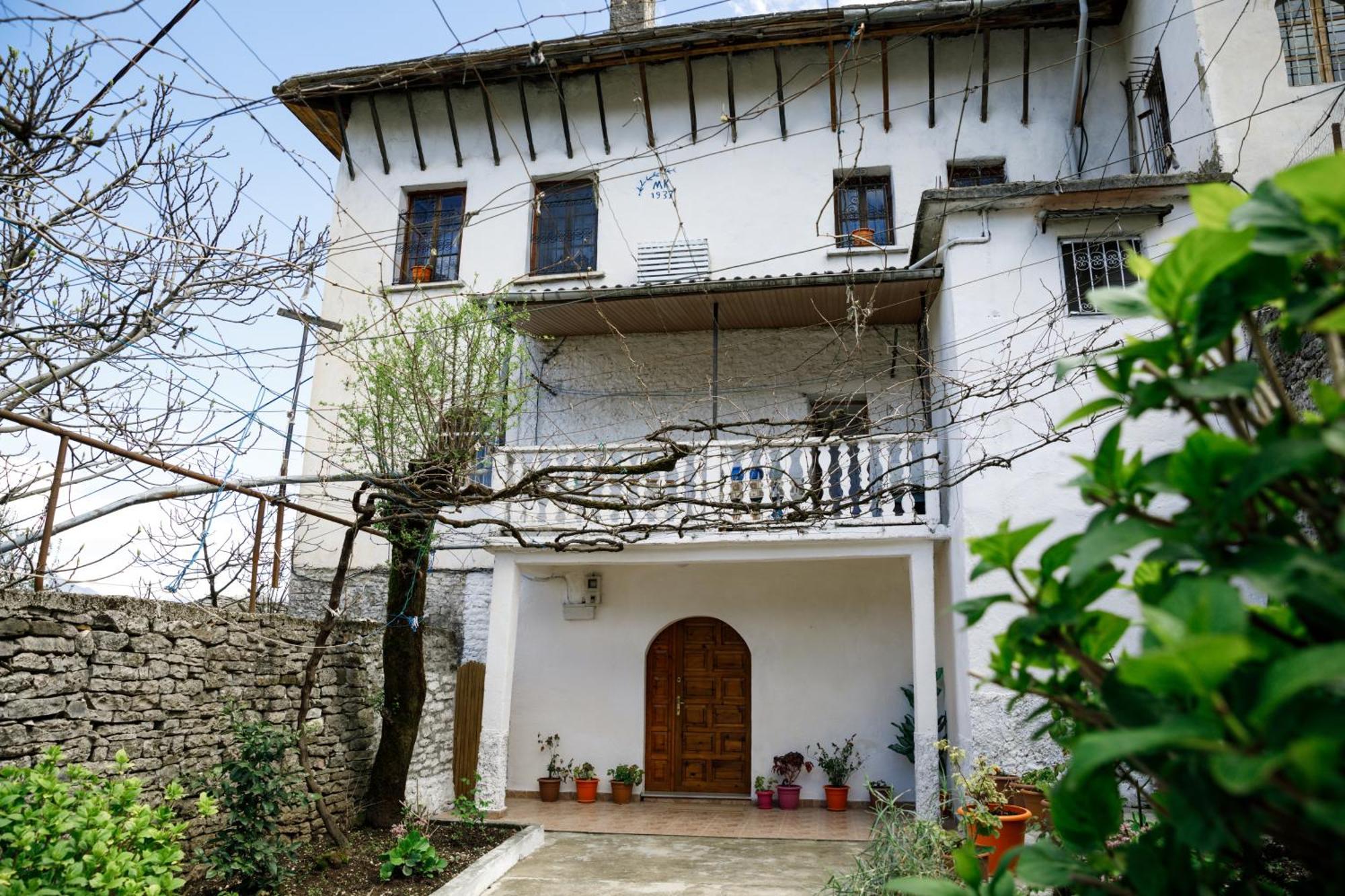 Guesthouse 1805 Gjirokastër Esterno foto